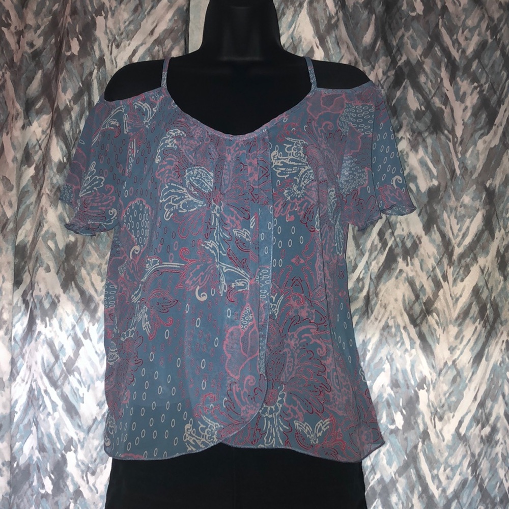Pretty Cold Shoulder Top